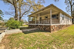 Exterior | Spacious Yard