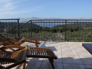 Sun deck