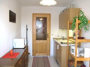 Ferienwohnung, 45m², 3 Sterne, 1 Schlafzimmer, Wohnraum, Balkon, TV, 2 Pers.-Küche