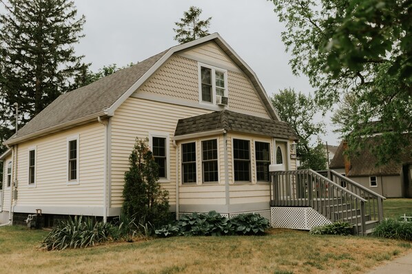 Canary Cottage!