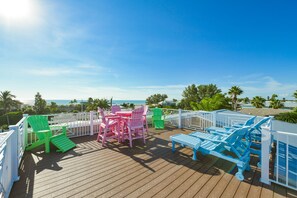 Rooftop Deck