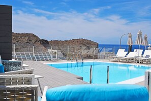 Utomhuspool