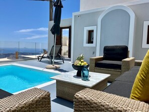 Main Patio facing Caldera