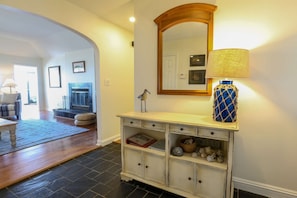 The tiled entryway welcomes guests as they enter Salt Sea's front door.