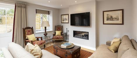 Living room, 14 Vineyard Street, Bolthole Retreats