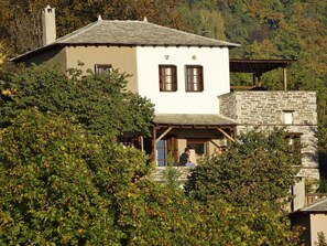 Pelion's traditional architecture