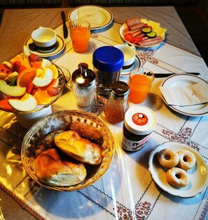 Breakfast meal