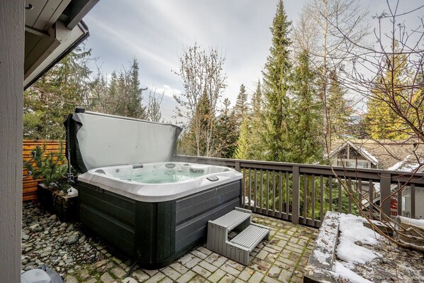 Private hot tub
