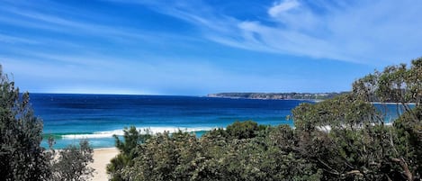 Vista para praia/oceano