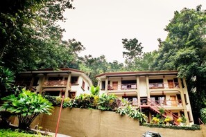 Eco Condo 7  · Eco-Condo Serviced Apartments in Quepos w/ Pool (316)