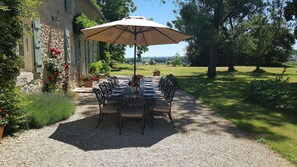 Outdoor dining on the terrace.