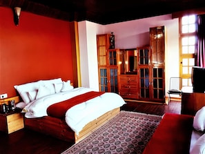 Luxury wooden Deluxe Room 