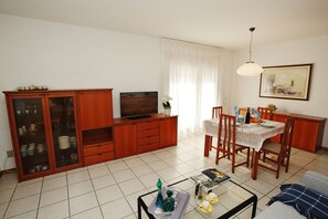 Living and dining room