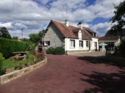  In the heart of Normandy, 10 minutes from  Bagnoles de l'Orne. WIFI . Linen