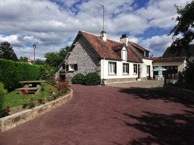 Herz der Normandie, 10 Minuten von der Station Thermen von Bagnoles de l'Orne entfernt. WIFI.