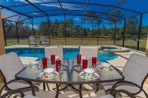 Al Fresco Dining Under The Lanai?