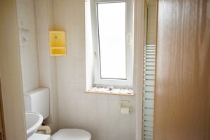 Badezimmer FeWo 2 Klein 
