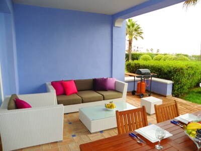 Luxury apartment on ground floor with sea views, private garden