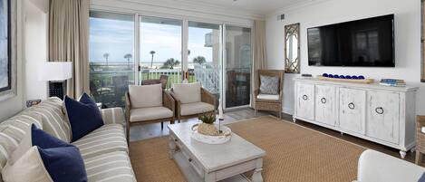 Saint Simons Grand 103 - Living Space