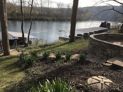 Lakefront Home on Lake Taneycomo 