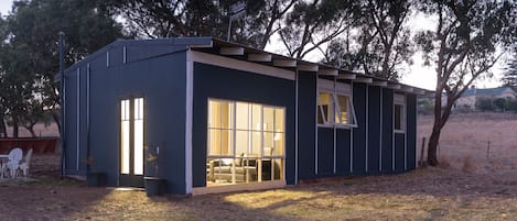 Monash Cottage at dusk