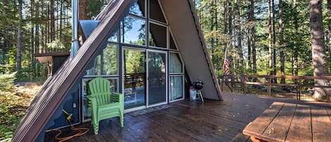 Packwood Vacation Rental | 1BR | 1BA | 950 Sq Ft | Stairs Required