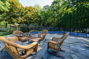 Outdoor Seating