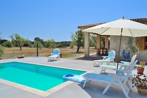 From 100 € per day you can rent your finca in Mallorca from private