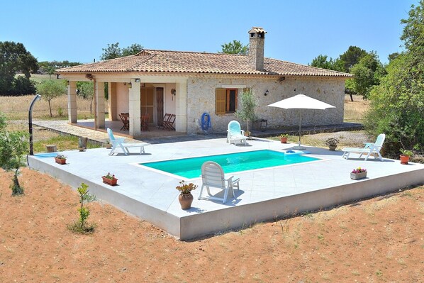 From 100 € per day you can rent your villa in Mallorca