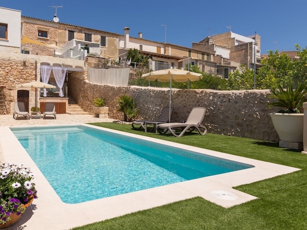 Large terrace and pool