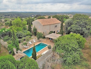 Swimming pool, house, countryside, peace and quiet, holidays