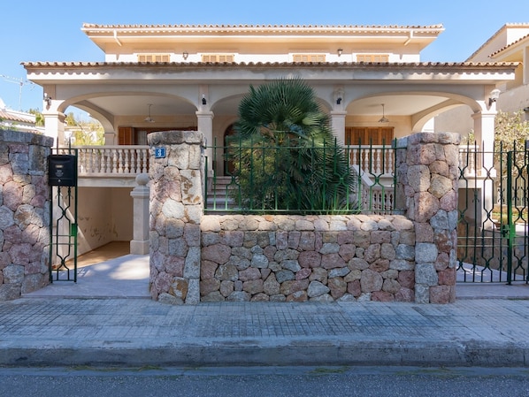 fACHADA
