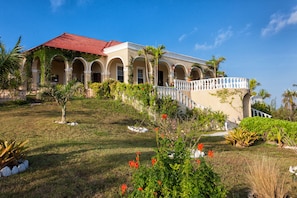 Unicorn Cay, Governor's Harbour, Eleuthera Bahamas