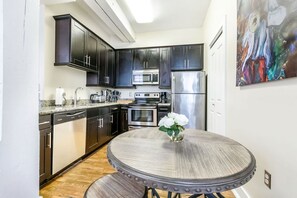 Kitchen/Dining Area