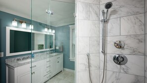 Primary bathroom ensuite withWalk in shower 
