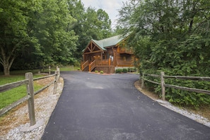 Driveway leading to cabin is easy to access and offers plenty of parking.