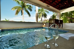 Enjoy this private, splash pool!