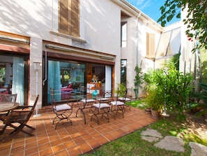 Terrace with garden view