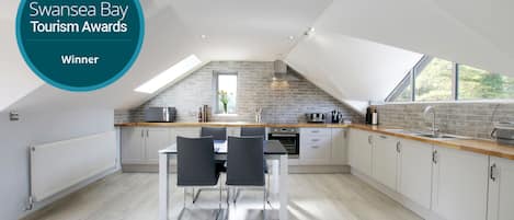 Stunning contemporary kitchen