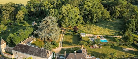 Vue en drone, depuis le clocher de l'église!