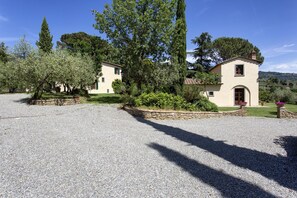 Building Exterior, Garden