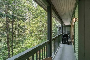 Private balcony: BBQ facilities, forest view