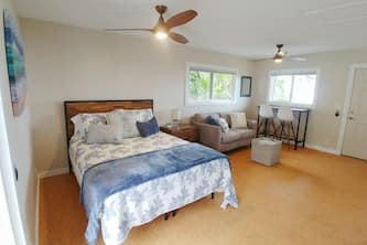 Elegant & Peaceful, Minutes Away From The Beach & Airport!