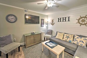 Living Room | Smart TV