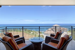 Top floor with a panoramic view of the gorgeous ocean