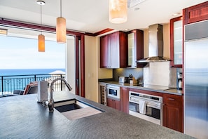 Fully equipped kitchen designed by world famous chef Roy Yamaguchi