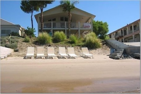 Private Beach!!!!