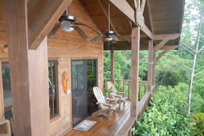 Great views of Ocean and surrounding Rainforest!
