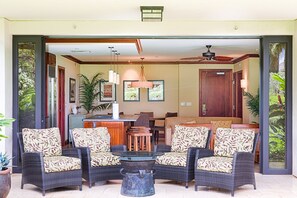 Fully retractable/pocket doors