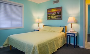 Sleep comfortably in the Blueberry Cottage Suite.
Saugatuck Cottage Suites
